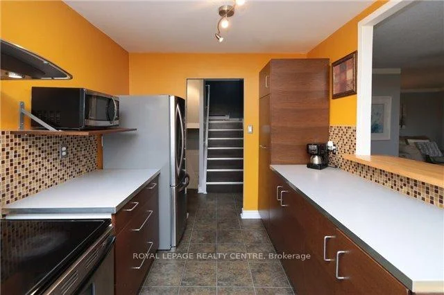 Photo 6 of Unit 269, 3060 Constitution Boulevard, Mississauga, Applewood — HOMEH