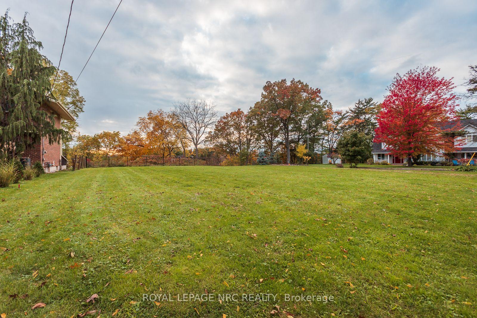 Photo 8 of 56B Henley Drive, St. Catharines, Martindale Pond — HOMEH