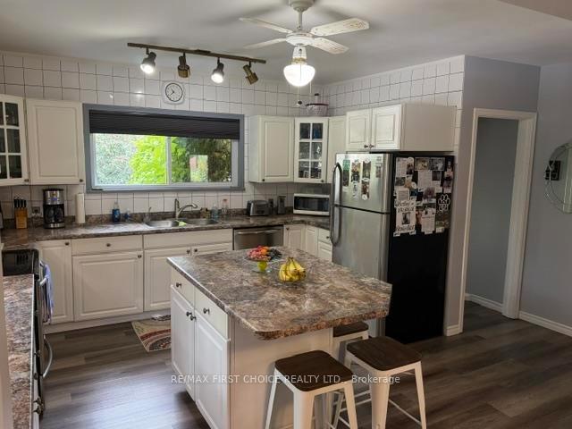 Photo 21 of 153 Windsor Street, Thunder Bay, Forest Park — HOMEH
