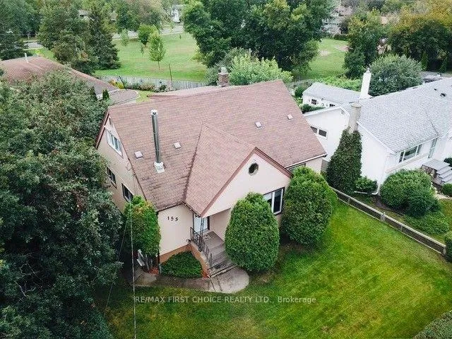 Photo 3 of 153 Windsor Street, Thunder Bay, Forest Park — HOMEH