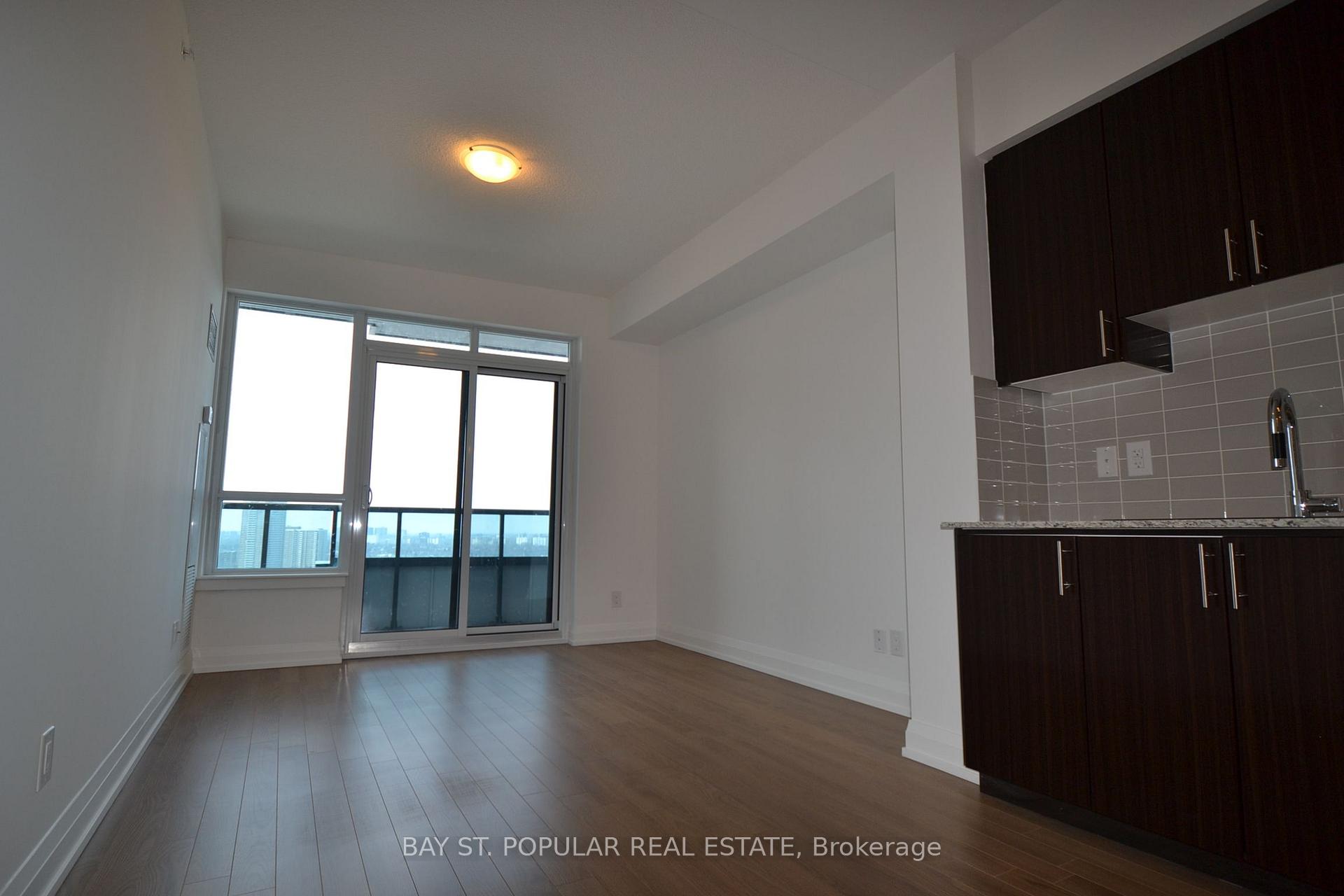 Photo 4 of Unit 1810, 7171 Yonge Street, Markham, Grandview — HOMEH