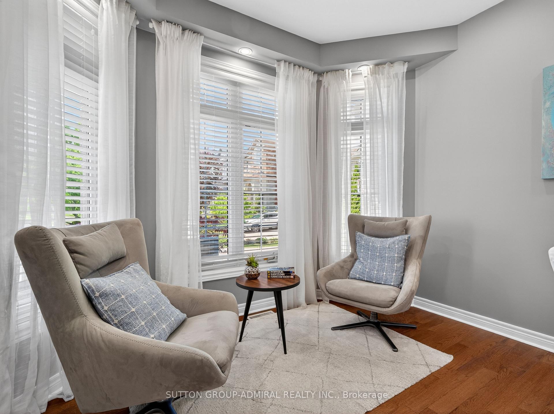 Photo 7 of 45 Gamla Road, Vaughan, Patterson — HOMEH