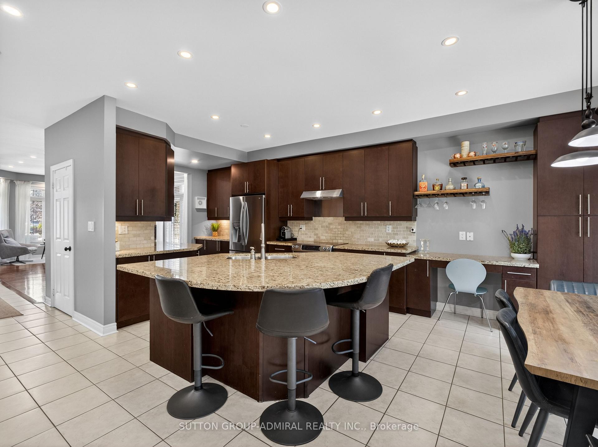 Photo 13 of 45 Gamla Road, Vaughan, Patterson — HOMEH