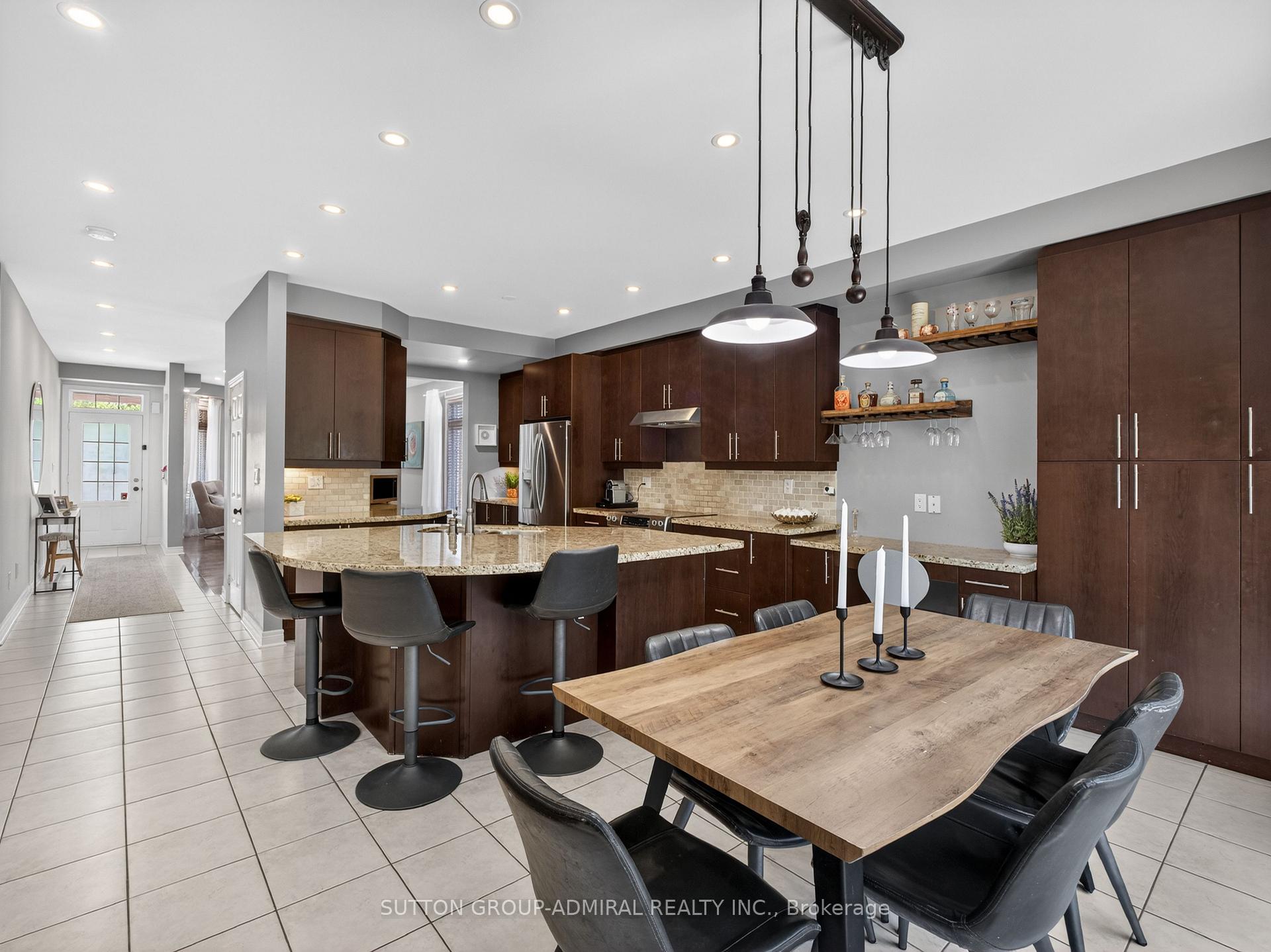 Photo 15 of 45 Gamla Road, Vaughan, Patterson — HOMEH