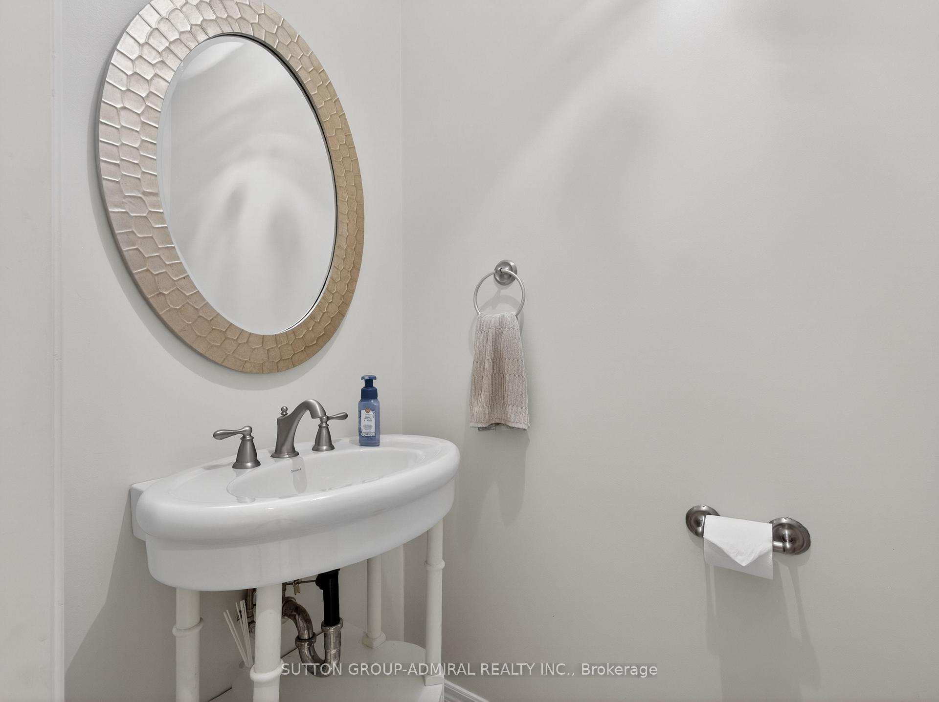 Photo 19 of 45 Gamla Road, Vaughan, Patterson — HOMEH