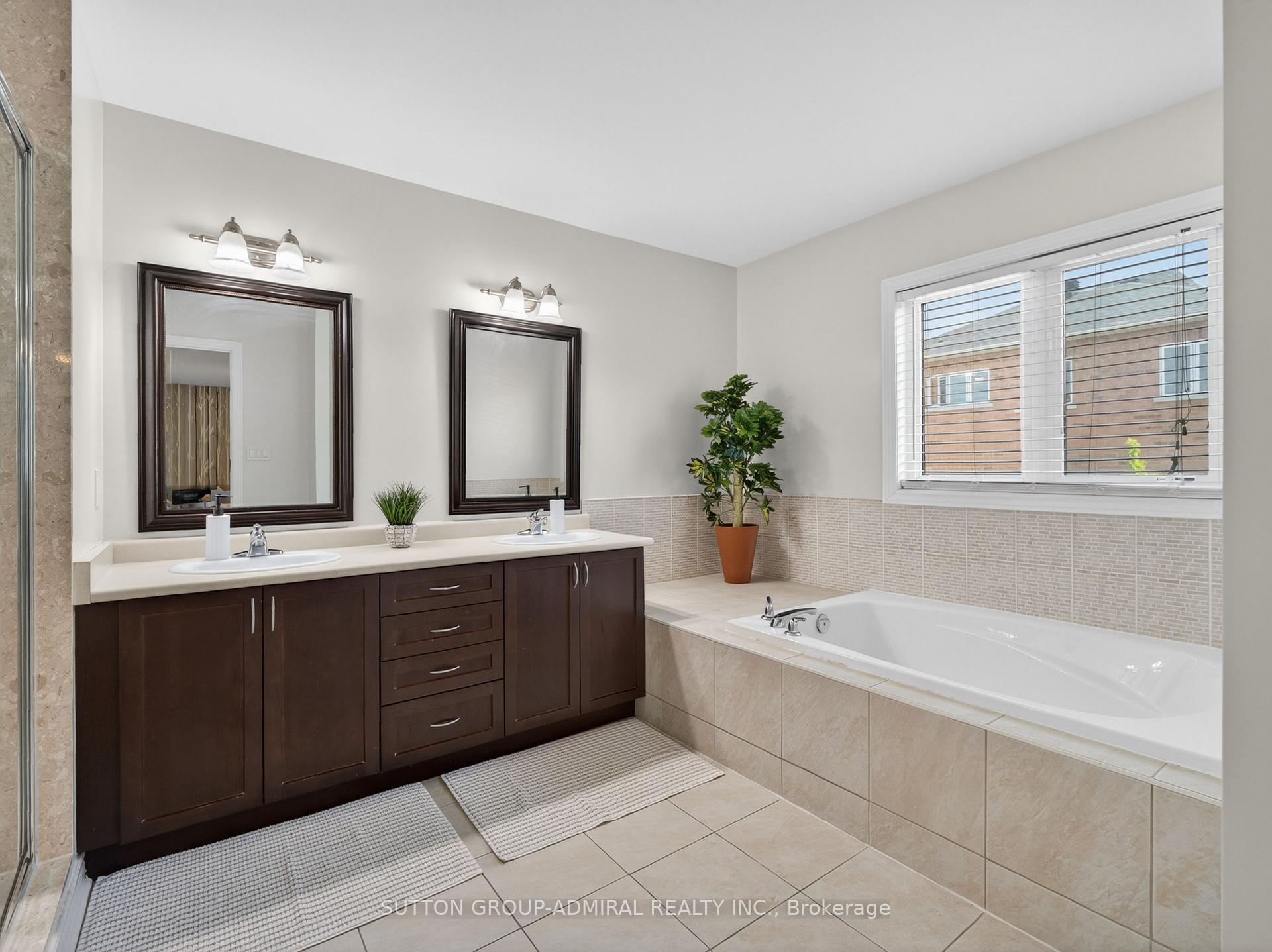 Photo 22 of 45 Gamla Road, Vaughan, Patterson — HOMEH