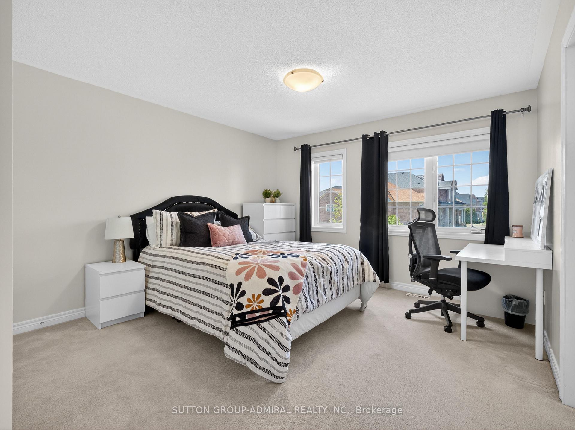 Photo 25 of 45 Gamla Road, Vaughan, Patterson — HOMEH