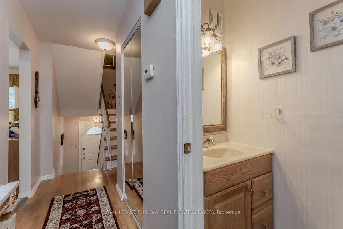 Photo 12 of 1526 Westminster Place, Burlington, Mountainside — HOMEH