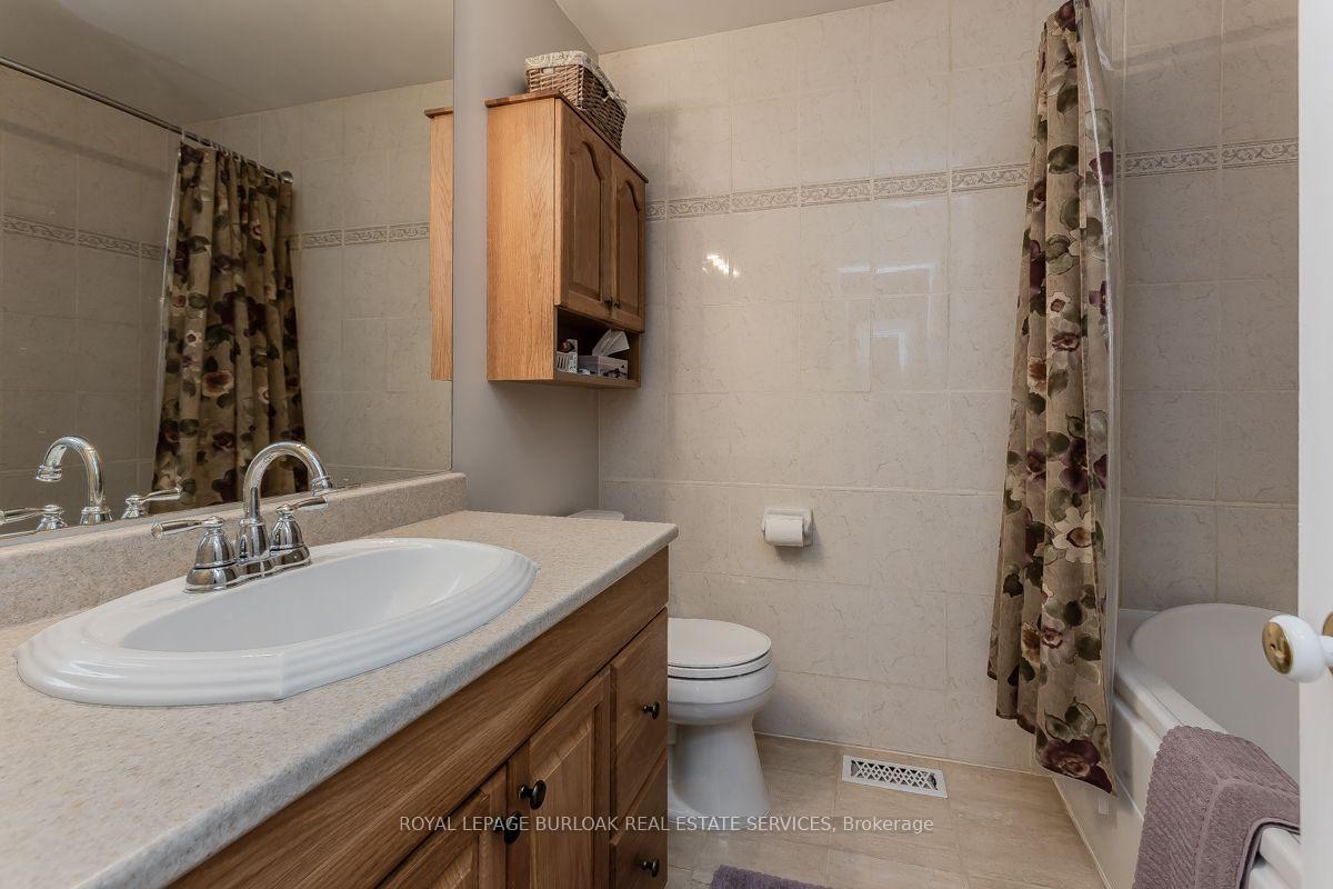 Photo 15 of 1526 Westminster Place, Burlington, Mountainside — HOMEH