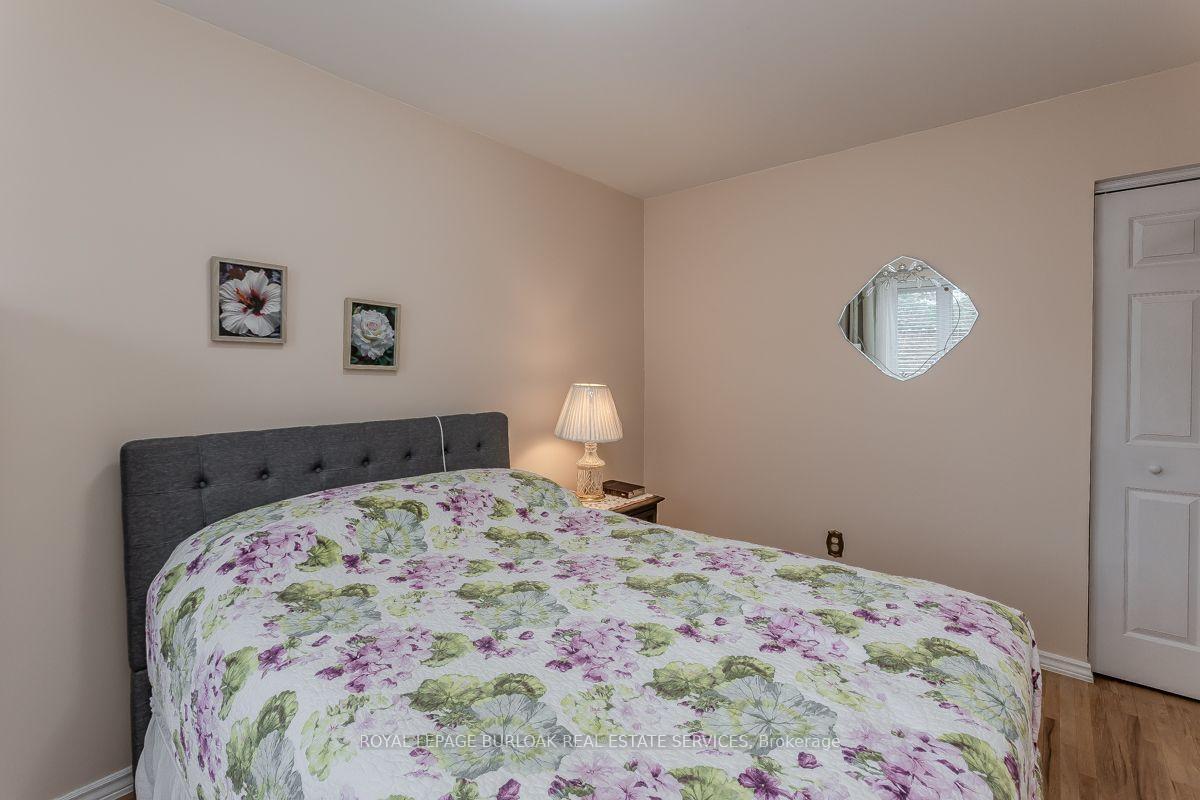 Photo 18 of 1526 Westminster Place, Burlington, Mountainside — HOMEH