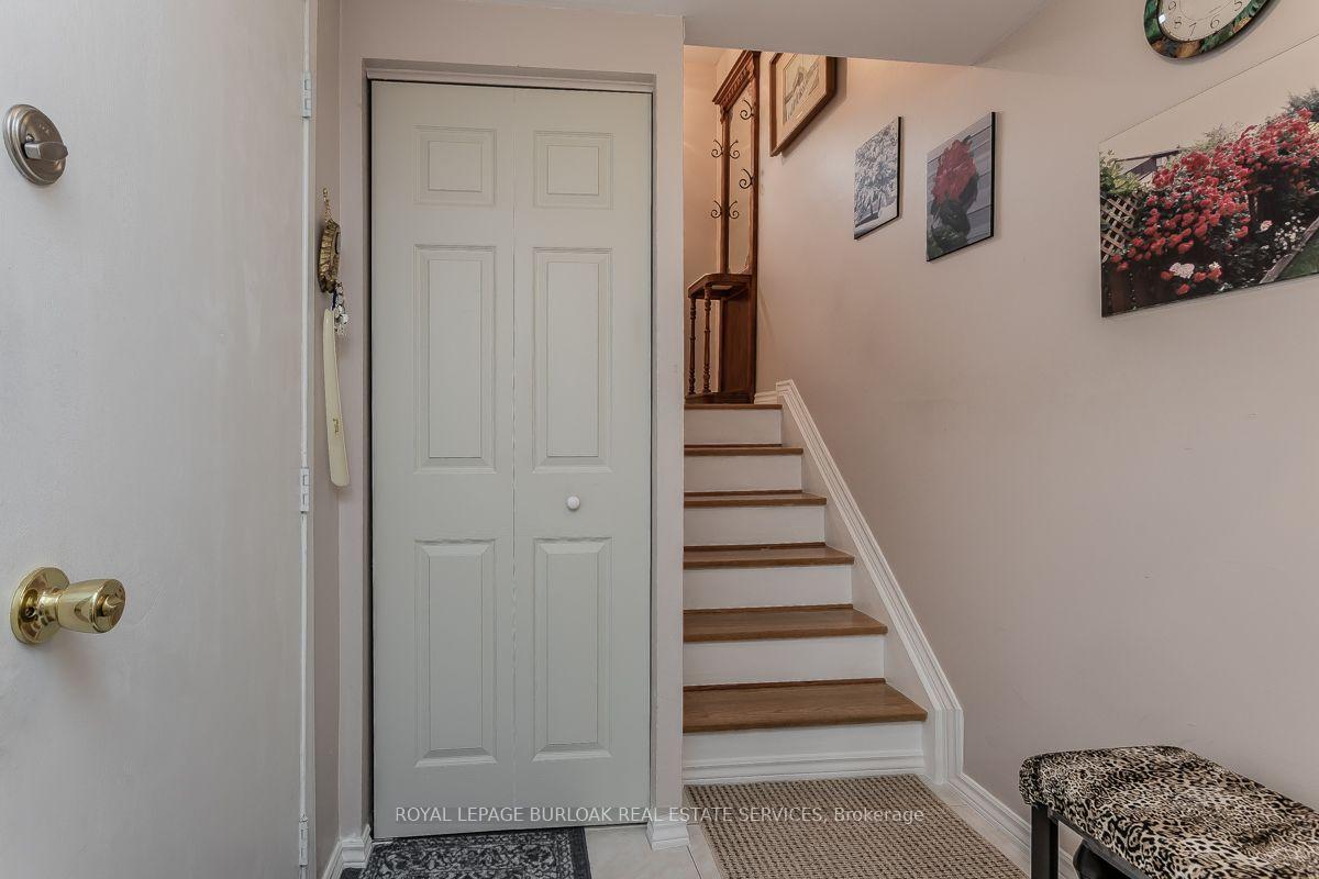 Photo 20 of 1526 Westminster Place, Burlington, Mountainside — HOMEH