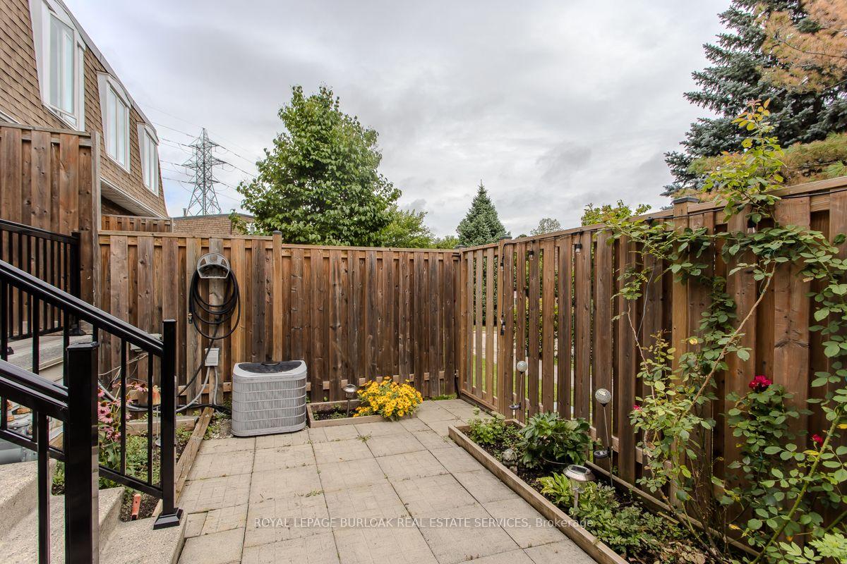 Photo 30 of 1526 Westminster Place, Burlington, Mountainside — HOMEH