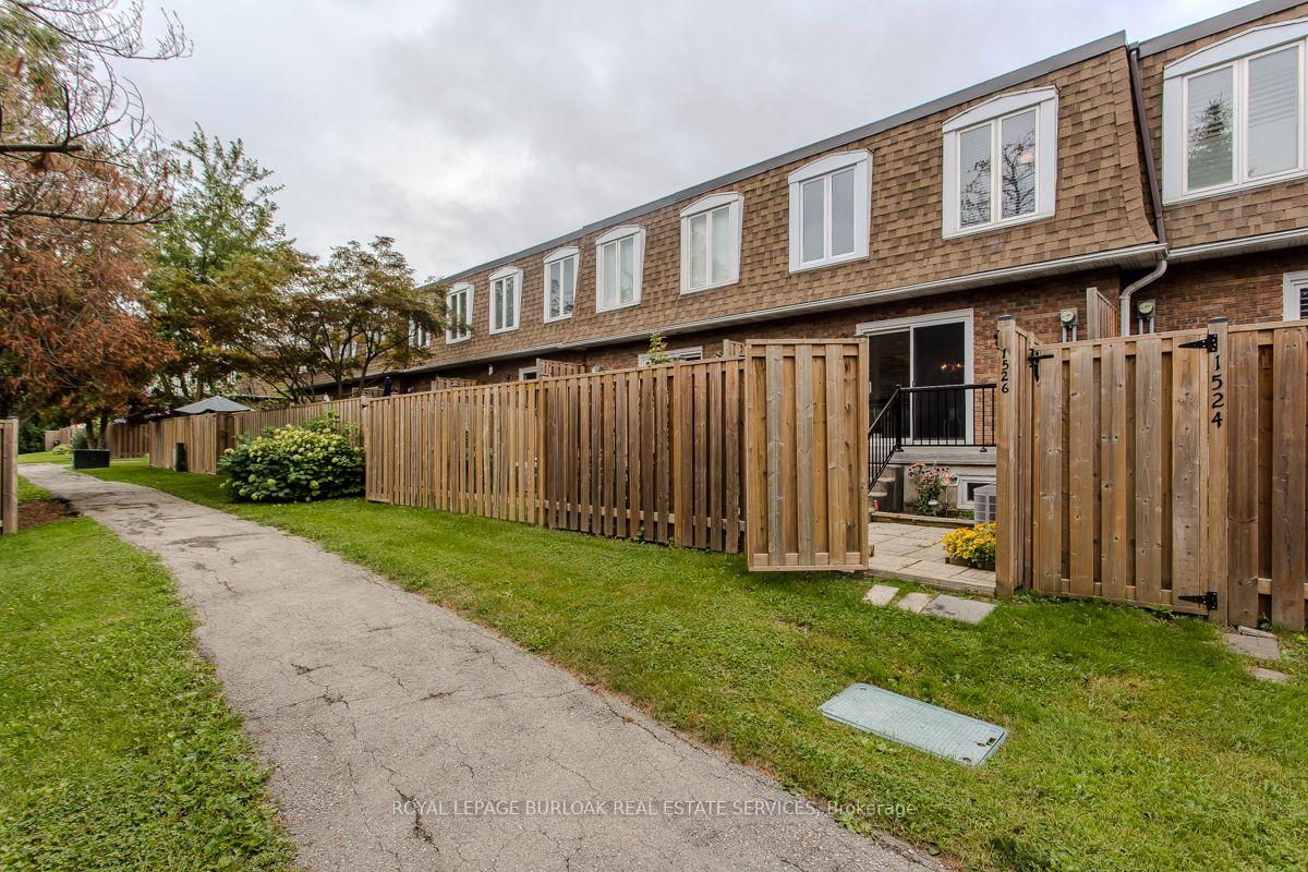 Photo 31 of 1526 Westminster Place, Burlington, Mountainside — HOMEH