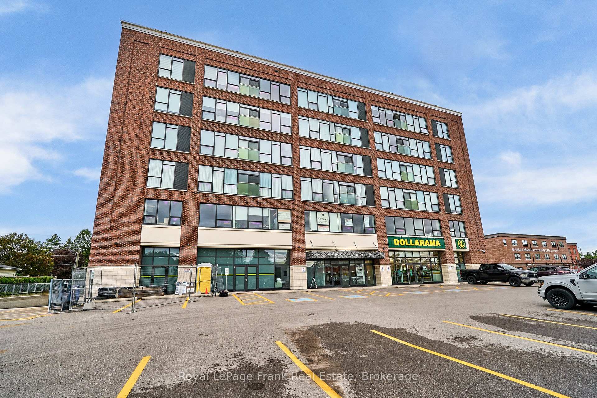 Photo 3 of Unit 610, 109 King Avenue E, Clarington, Newcastle — HOMEH