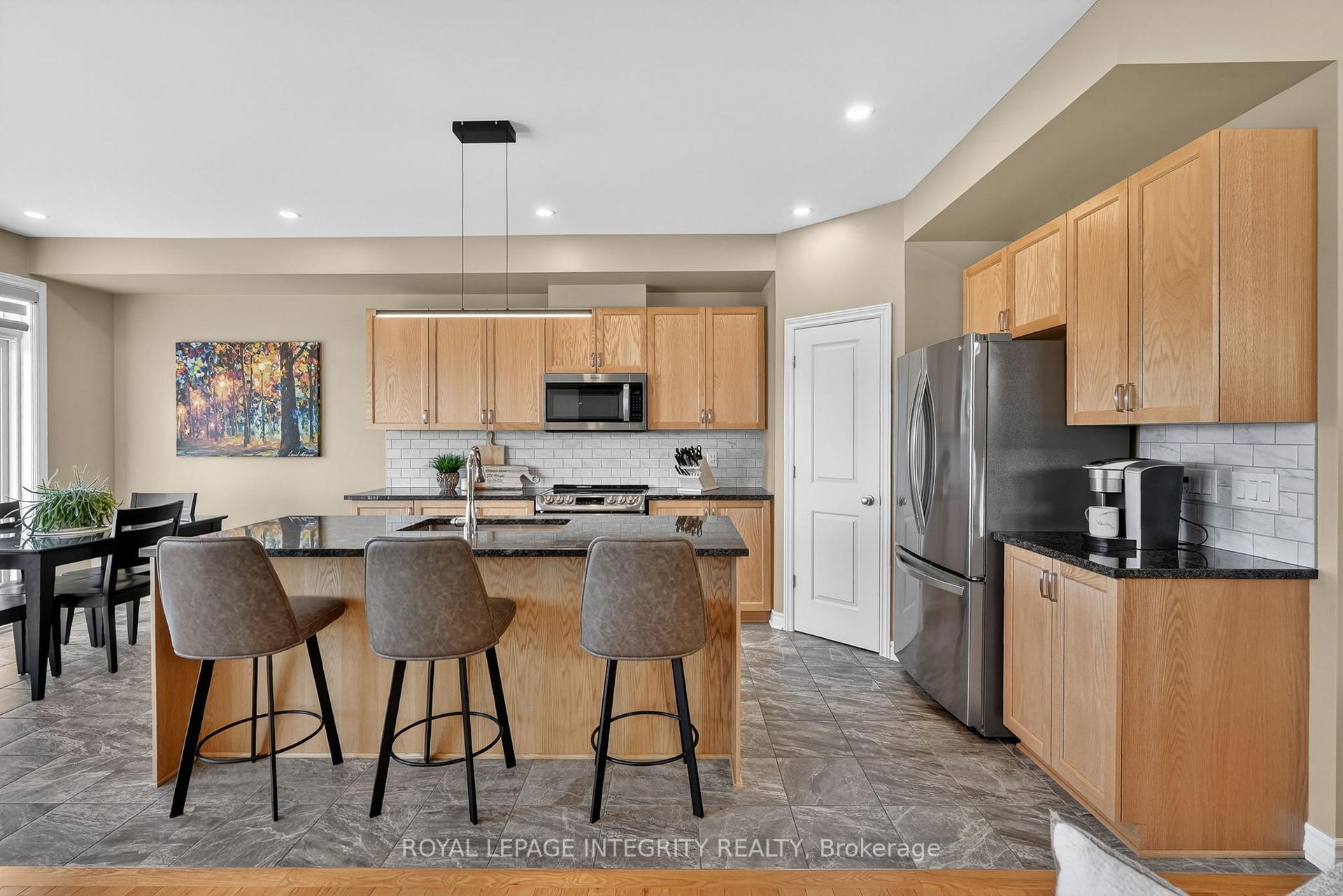 Photo 12 of 724 Parade Drive, Ottawa, Stittsville (South) — HOMEH