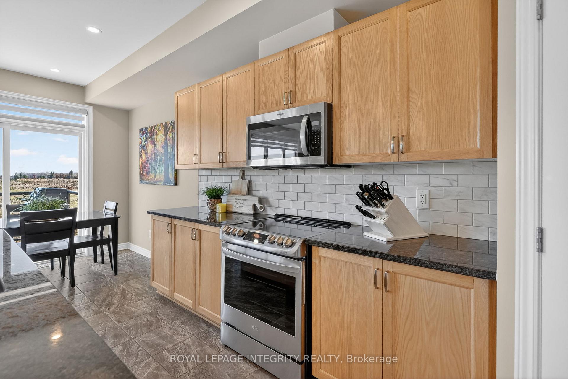 Photo 16 of 724 Parade Drive, Ottawa, Stittsville (South) — HOMEH