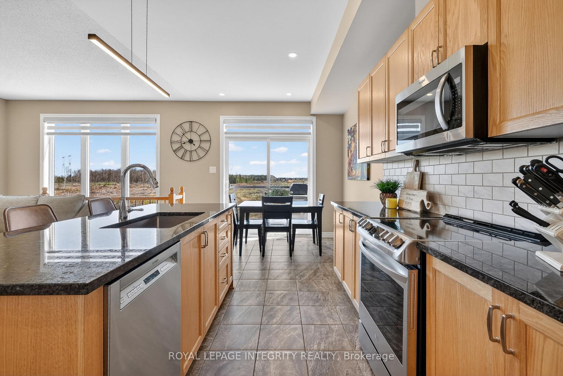 Photo 17 of 724 Parade Drive, Ottawa, Stittsville (South) — HOMEH