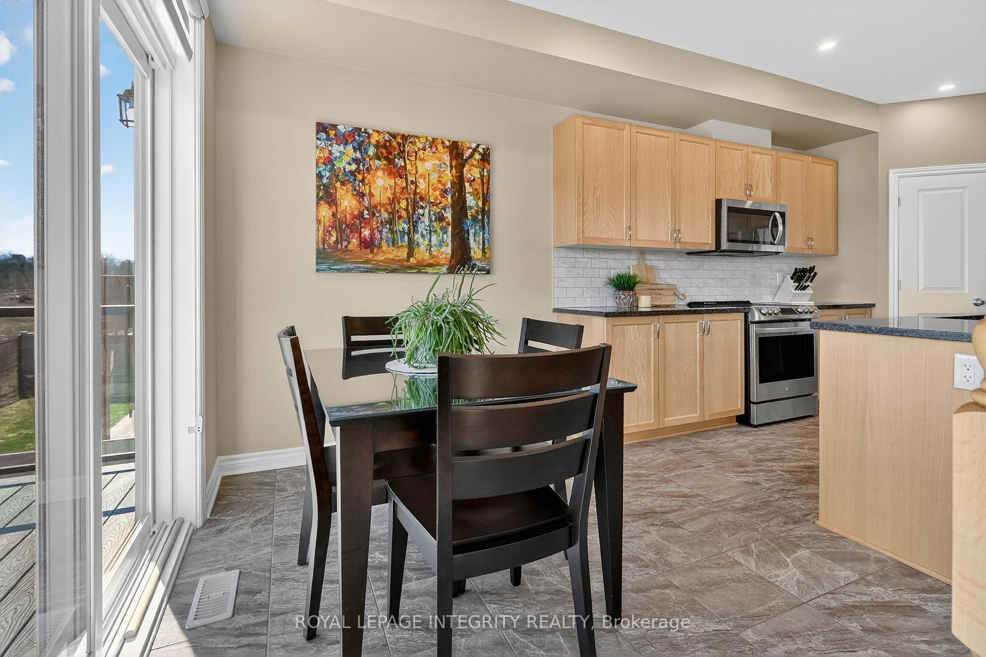 Photo 20 of 724 Parade Drive, Ottawa, Stittsville (South) — HOMEH