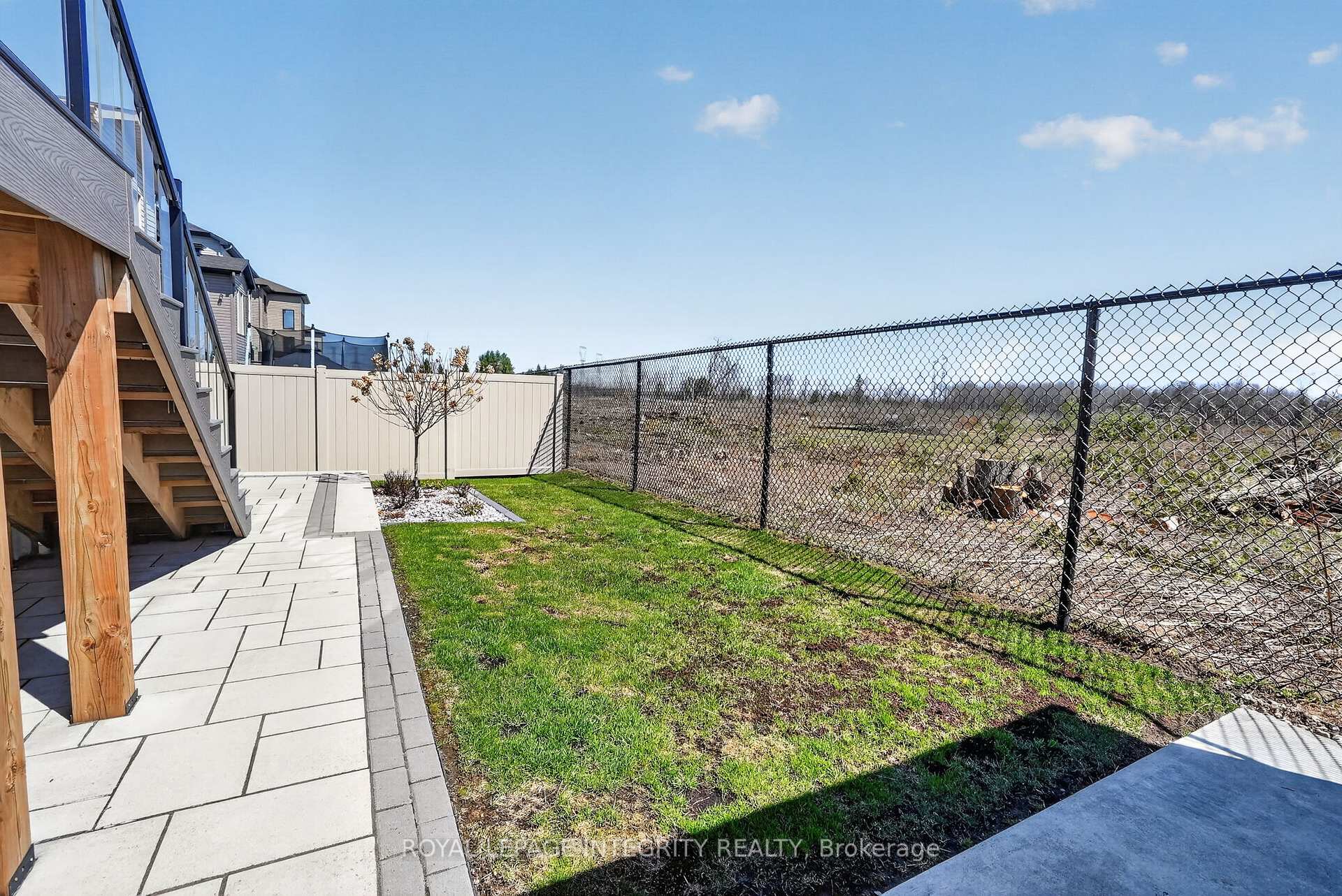Photo 40 of 724 Parade Drive, Ottawa, Stittsville (South) — HOMEH