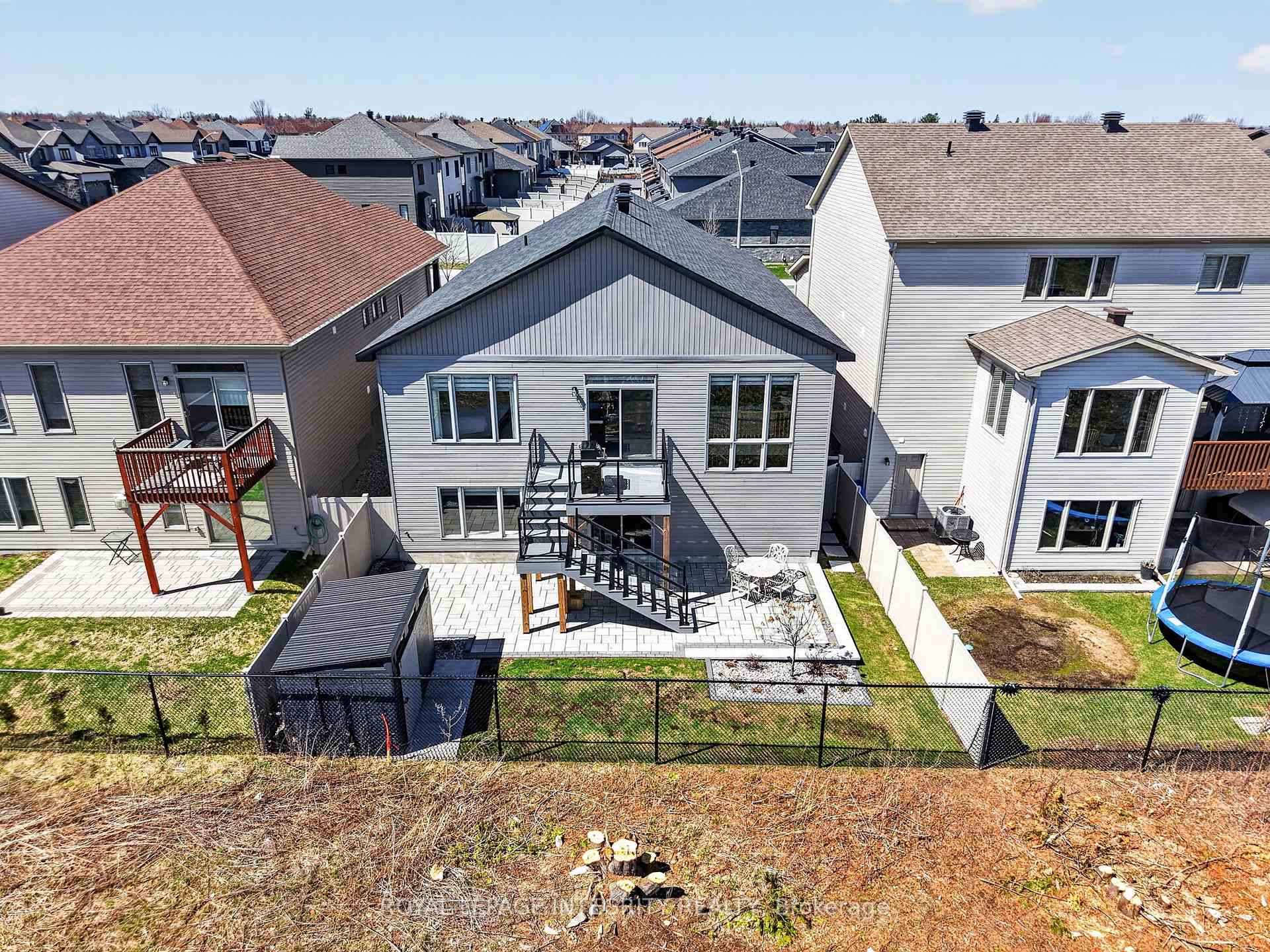 Photo 48 of 724 Parade Drive, Ottawa, Stittsville (South) — HOMEH