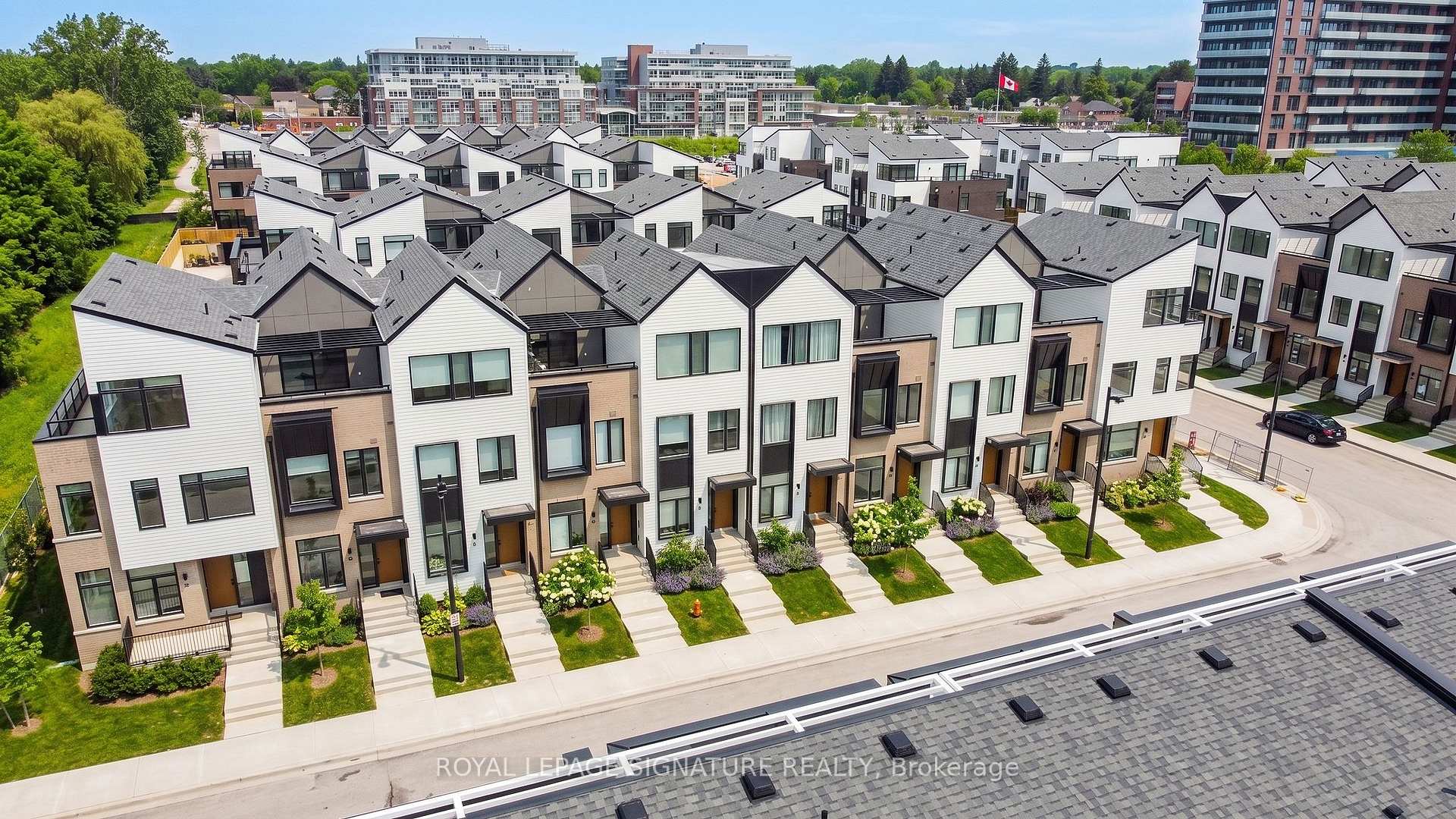 Front of Unit 47, 40 Lou Parsons Way S