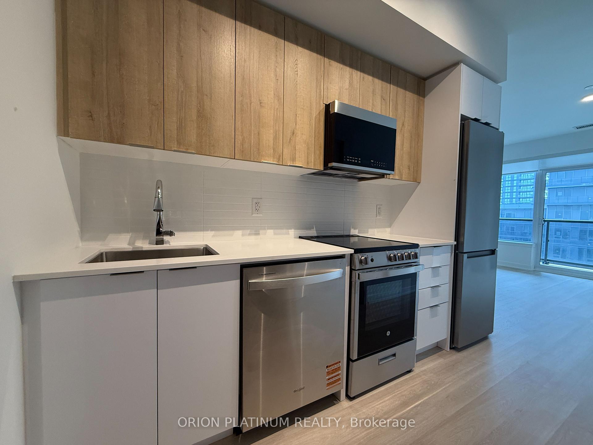 Front of Unit 631, 5105 Hurontario Street