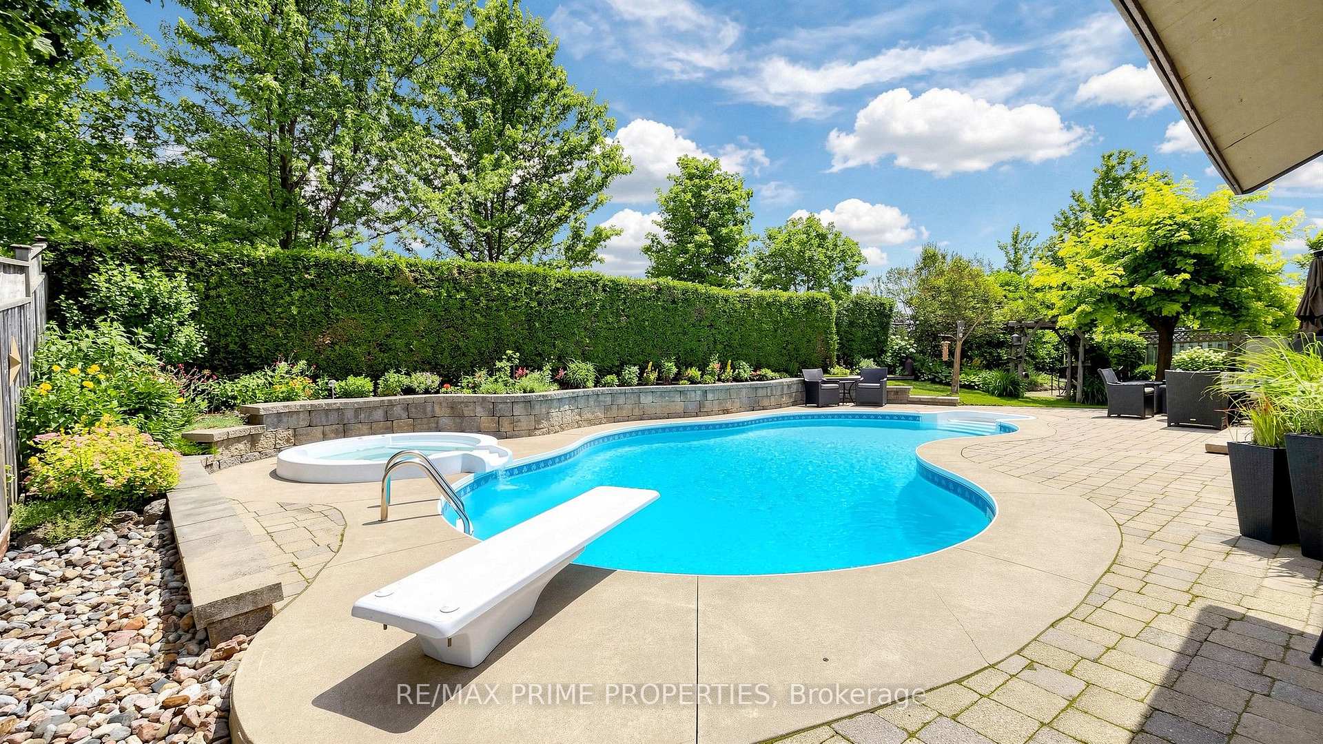 Photo 44 of 15 Marsh Street, Richmond Hill, North Richvale — HOMEH