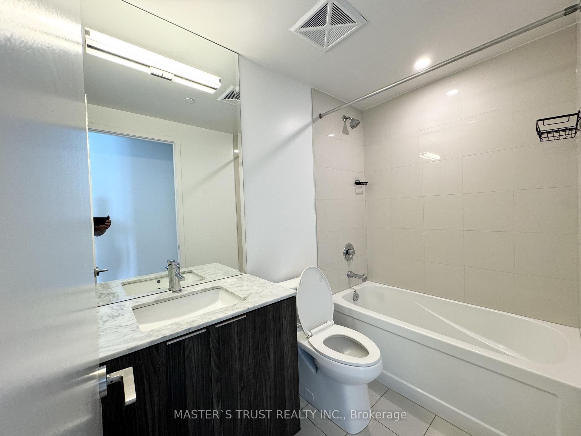 Photo 12 of Unit 2503, 15 Queens Quay E, Toronto, Waterfront Communities — HOMEH