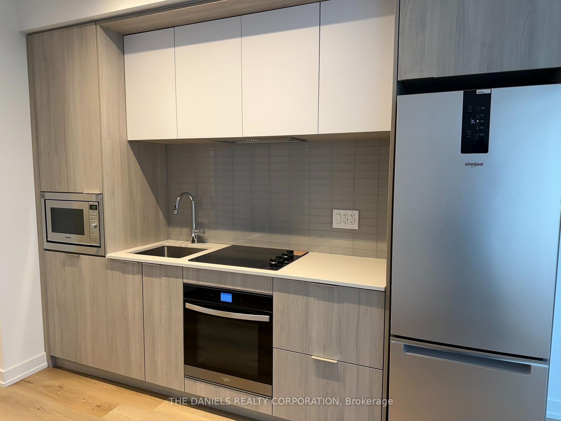 Photo 5 of Unit 4512, 395 Square One Drive, Mississauga, City Centre — HOMEH