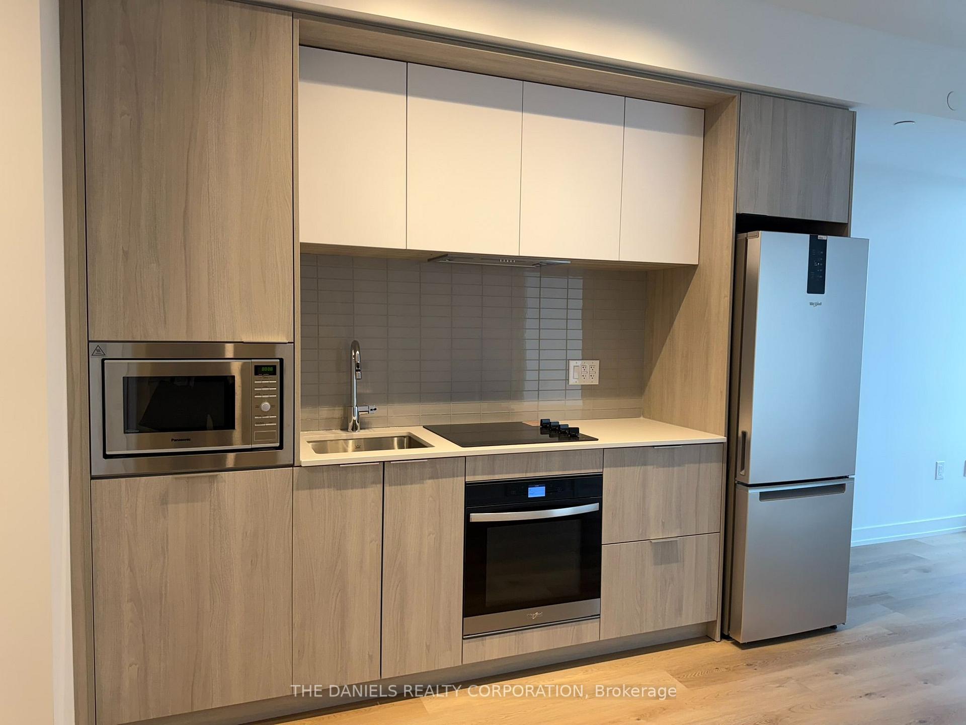 Photo 6 of Unit 4512, 395 Square One Drive, Mississauga, City Centre — HOMEH