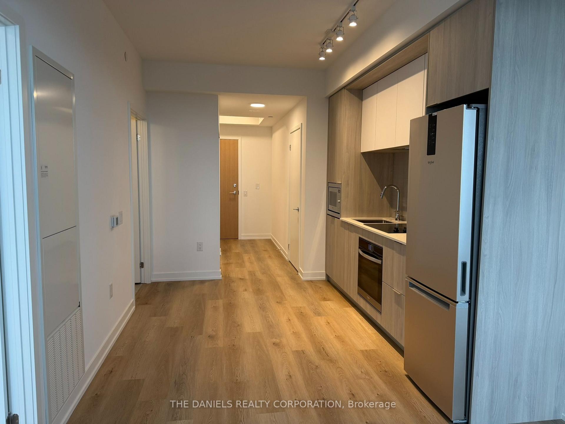 Photo 7 of Unit 4512, 395 Square One Drive, Mississauga, City Centre — HOMEH