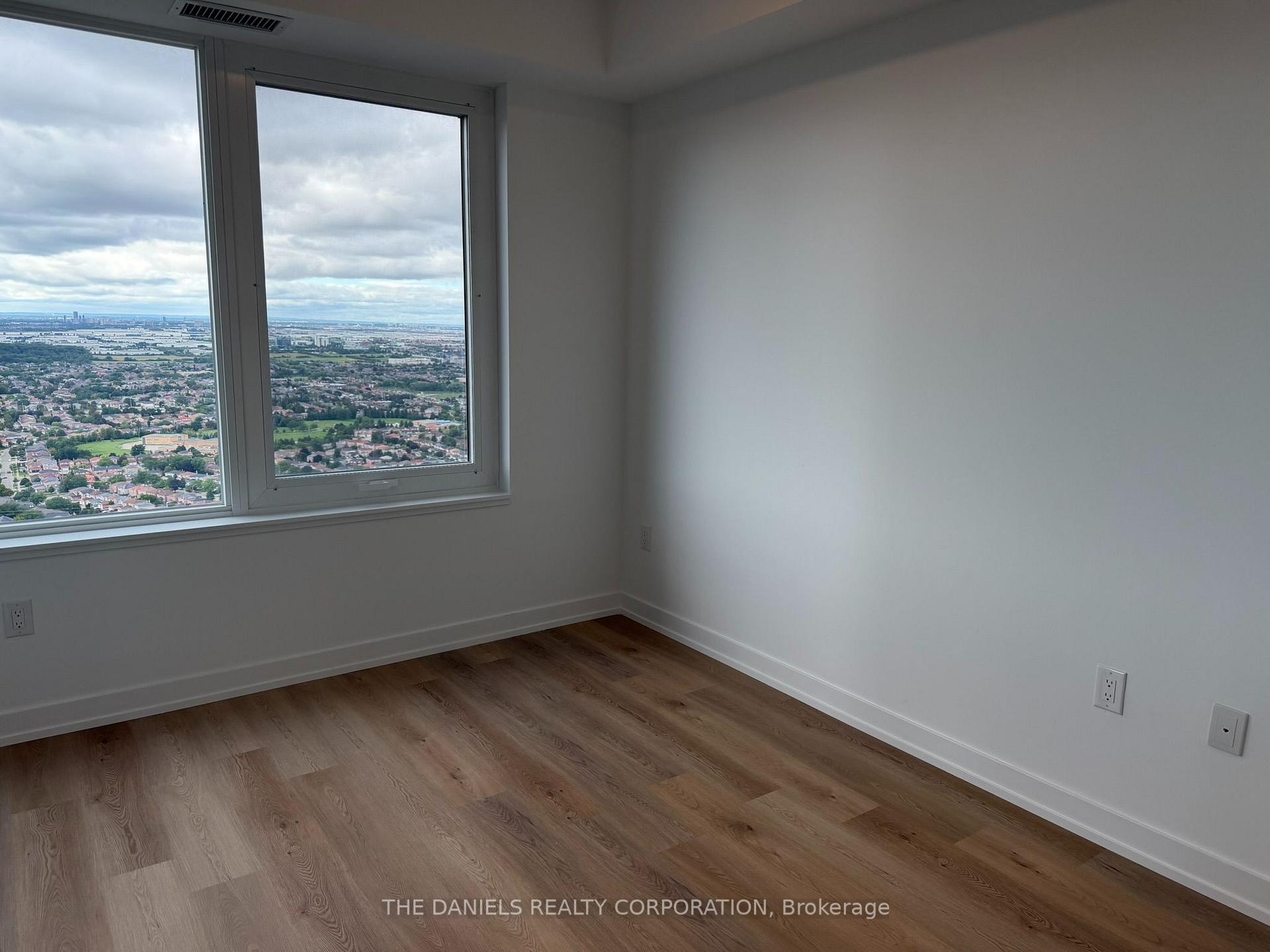 Photo 9 of Unit 4512, 395 Square One Drive, Mississauga, City Centre — HOMEH