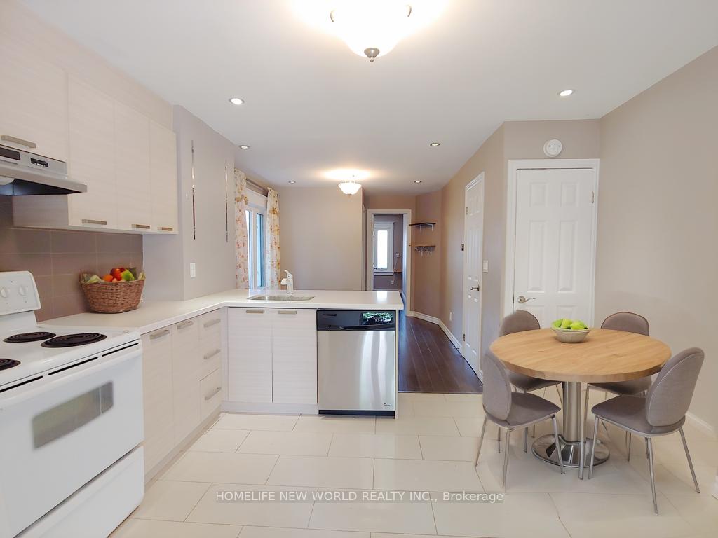 Photo of Unit Main, 35 East Lynn Avenue