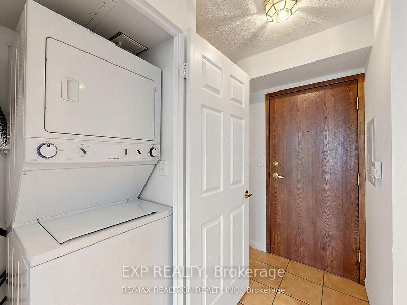 Photo 7 of Unit 702, 11 Lee Centre Drive, Scarborough, Woburn — HOMEH