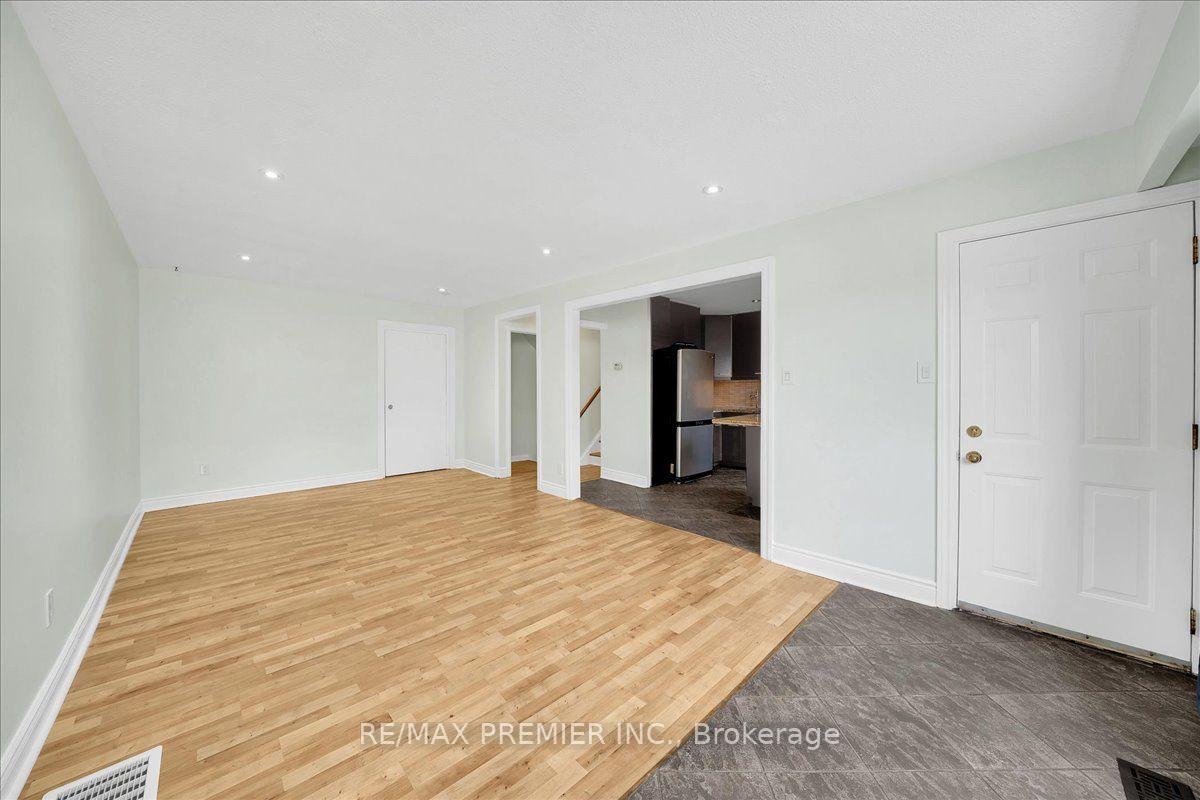 Photo 8 of 485 Timber Lane, Burlington, Appleby — HOMEH