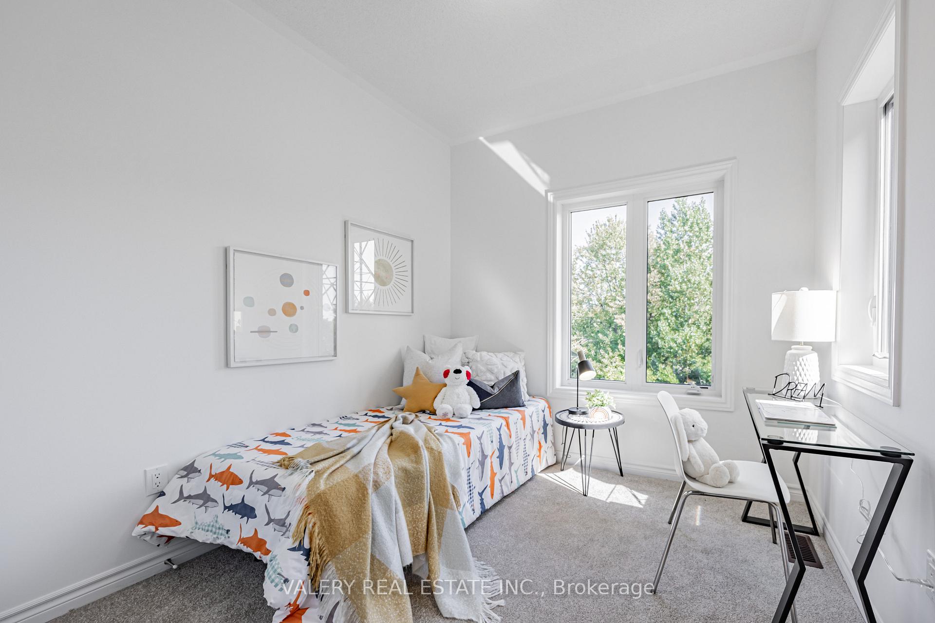 Photo 24 of 111 Pidgeon Street, Scarborough, Clairlea-Birchmount — HOMEH