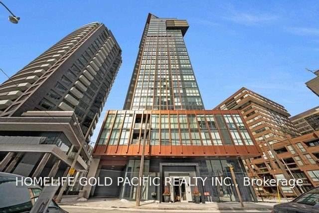 Front of Unit 1701, 32 Davenport Road