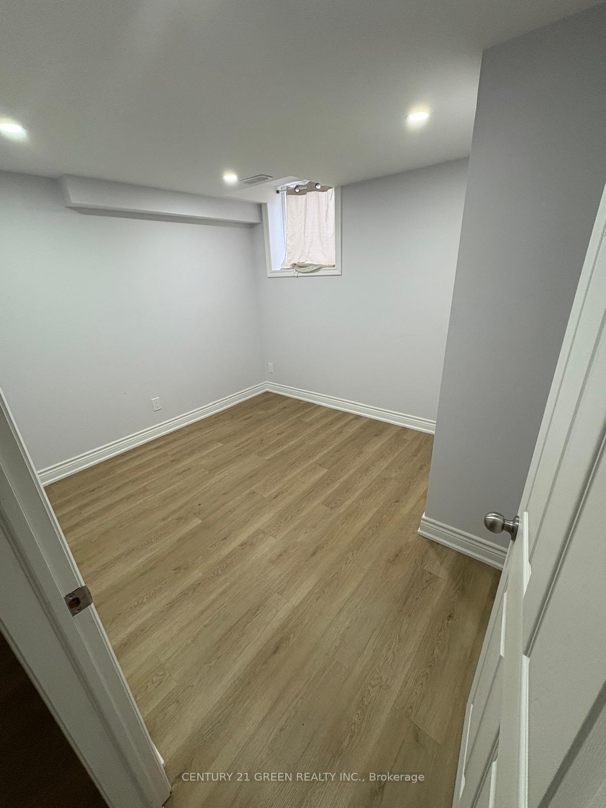 Photo 2 of 29 Calderstone Road, Brampton, Bram East — HOMEH