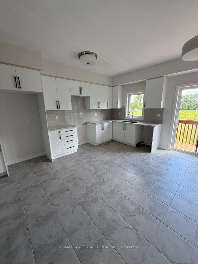 Photo 5 of Unit 20, 313 Conklin Road, Brantford, Empire South — HOMEH