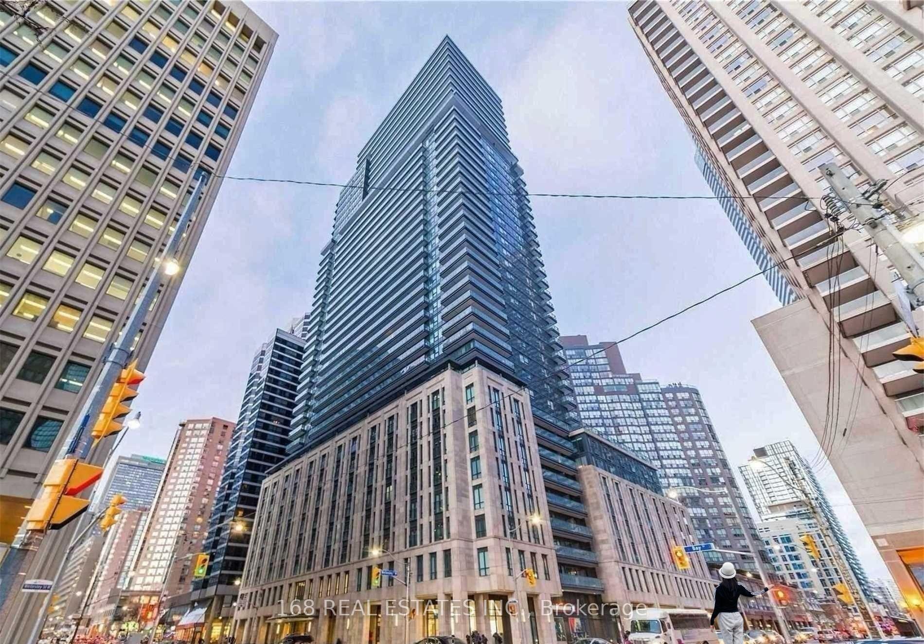 Front of Unit 2504, 955 Bay Street