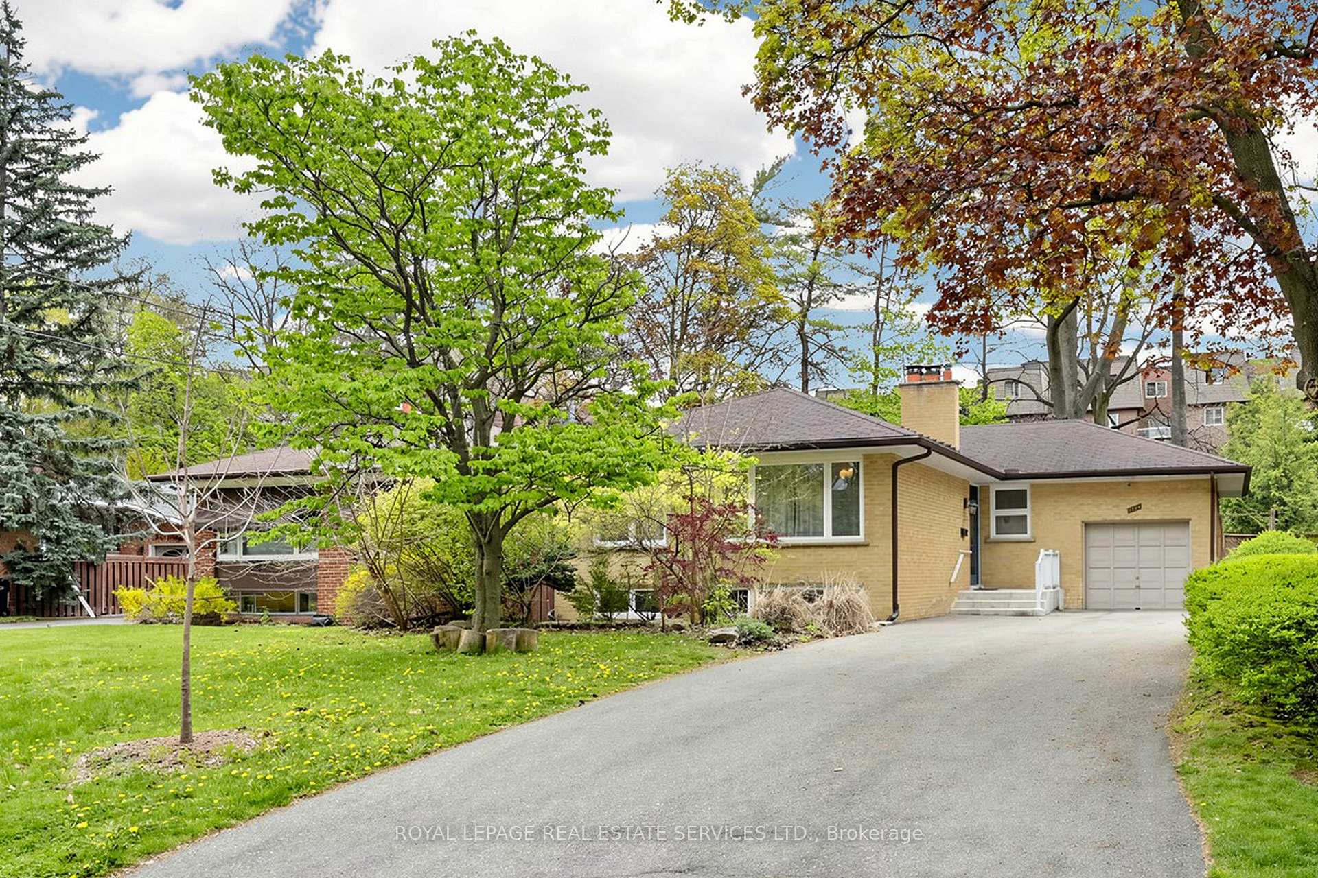 Photo 2 of 3009 O'Hagan Drive, Mississauga, Erindale — HOMEH
