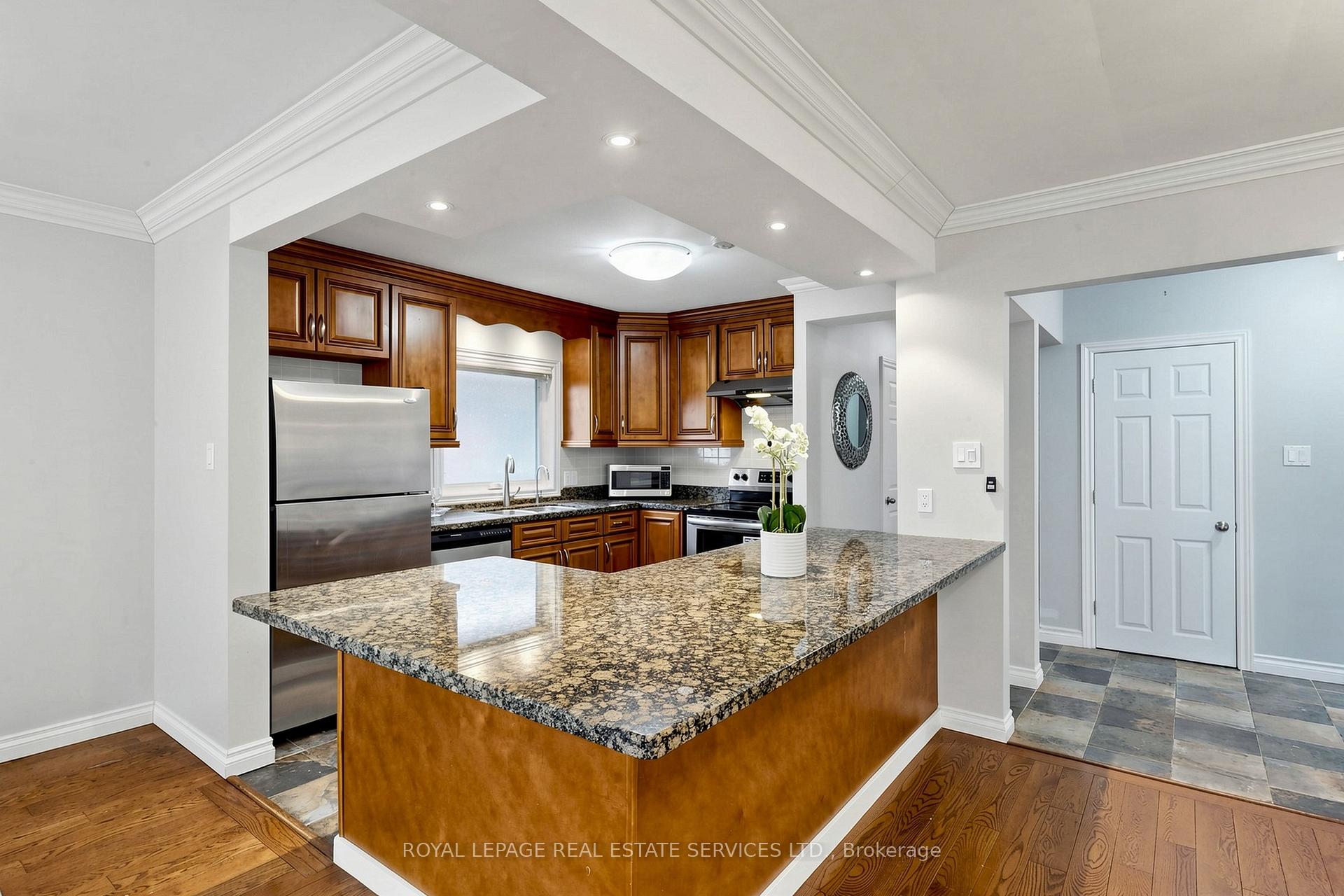 Photo 6 of 3009 O'Hagan Drive, Mississauga, Erindale — HOMEH