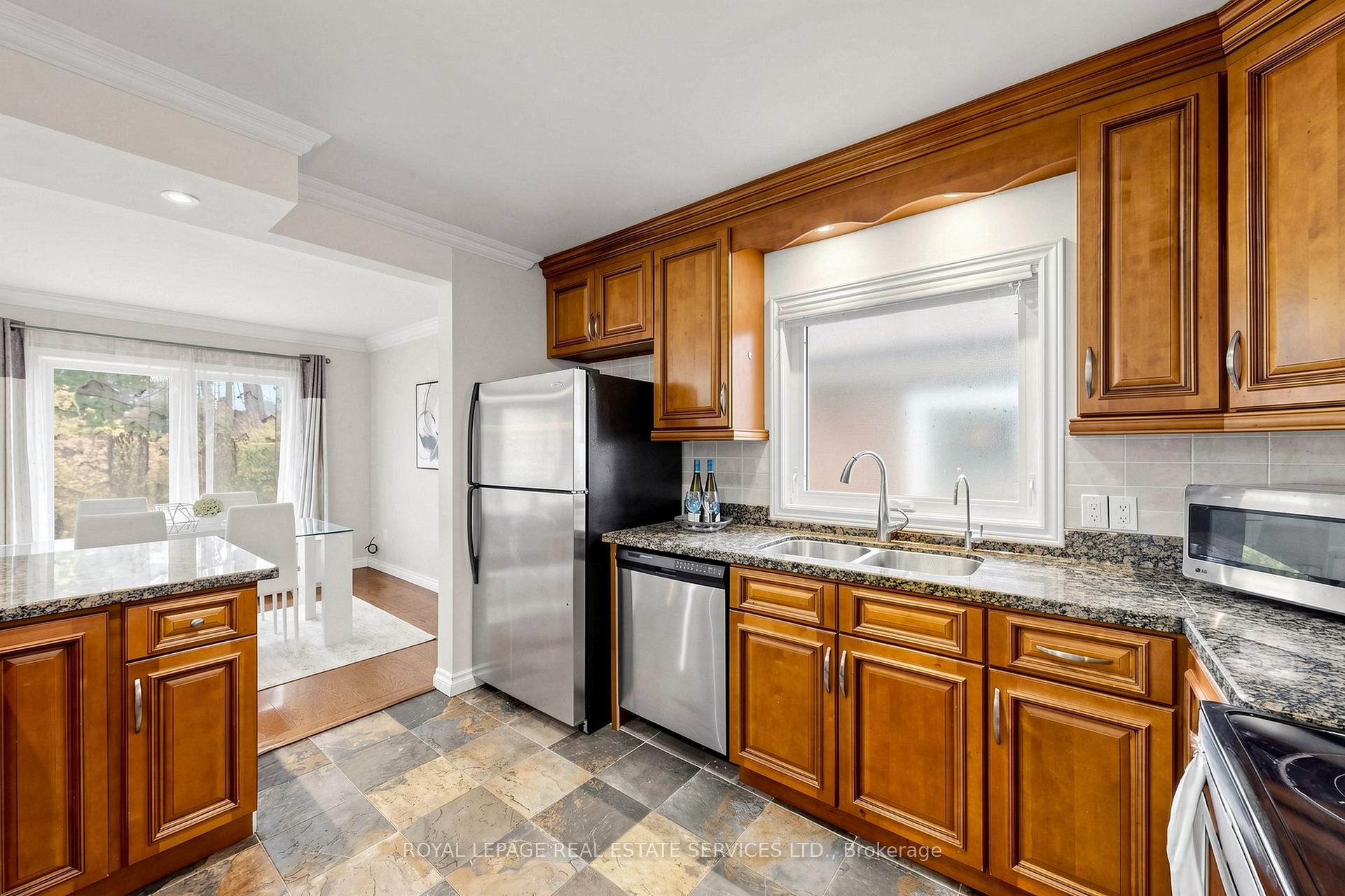 Photo 7 of 3009 O'Hagan Drive, Mississauga, Erindale — HOMEH