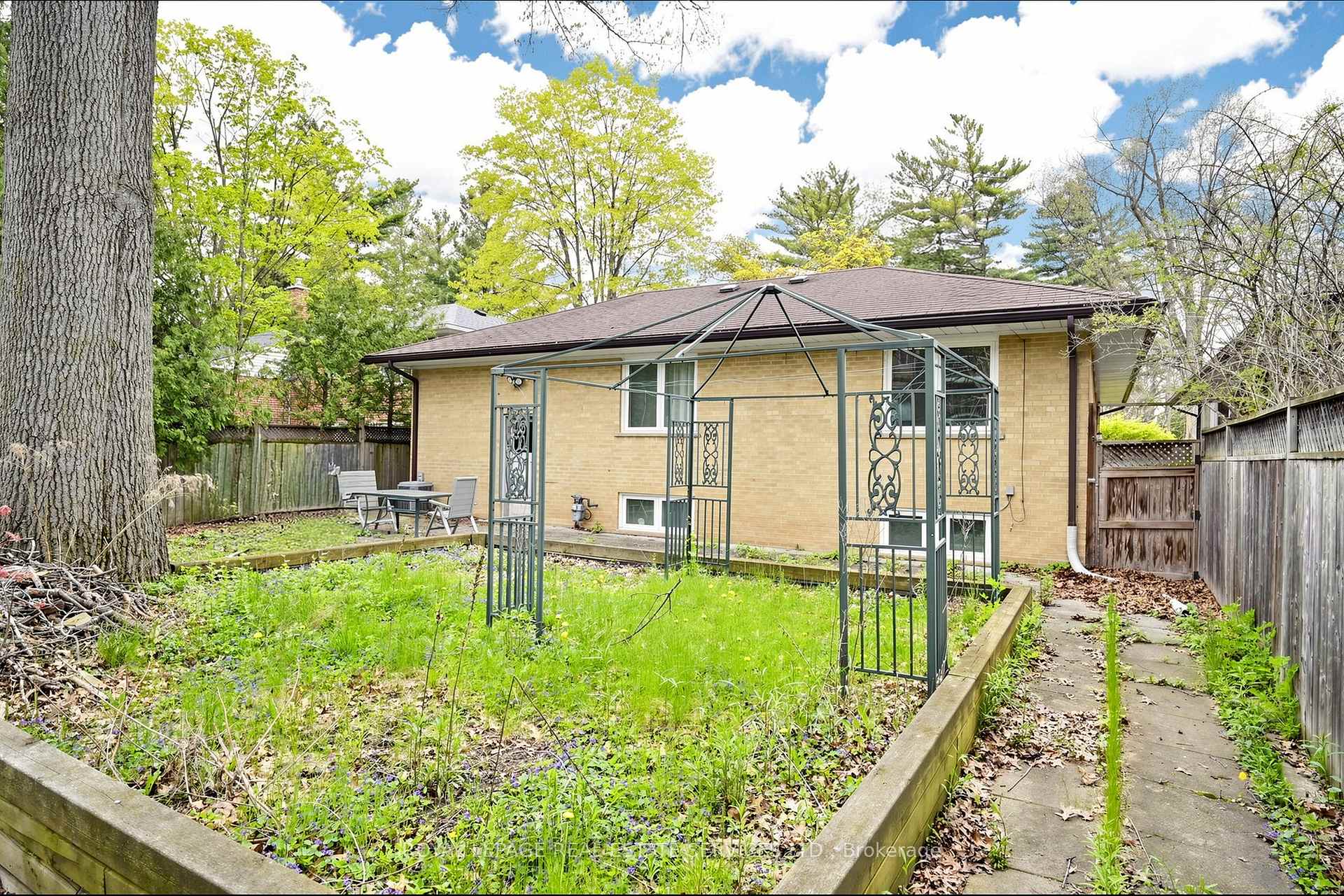 Photo 34 of 3009 O'Hagan Drive, Mississauga, Erindale — HOMEH