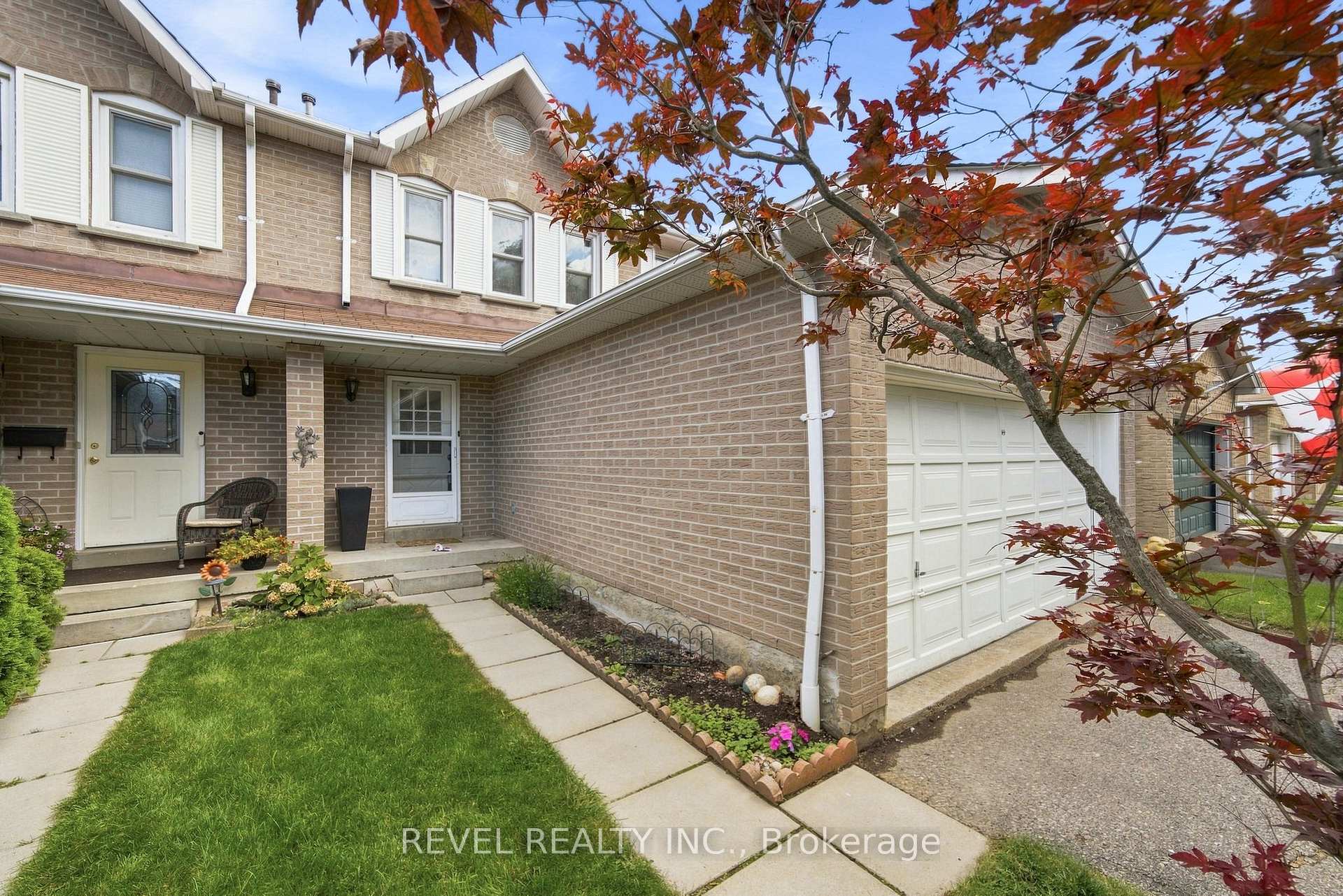 Photo 2 of 22 Kipling Crescent, Ajax, South West — HOMEH
