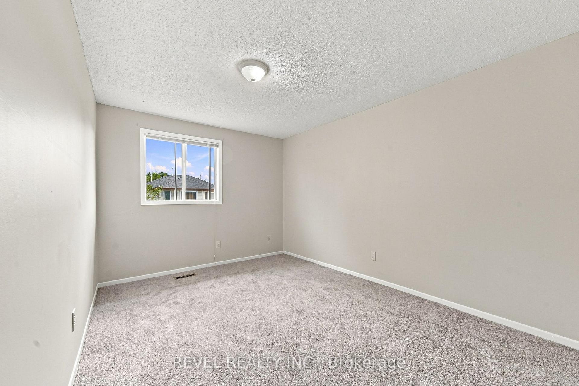 Photo 36 of 22 Kipling Crescent, Ajax, South West — HOMEH