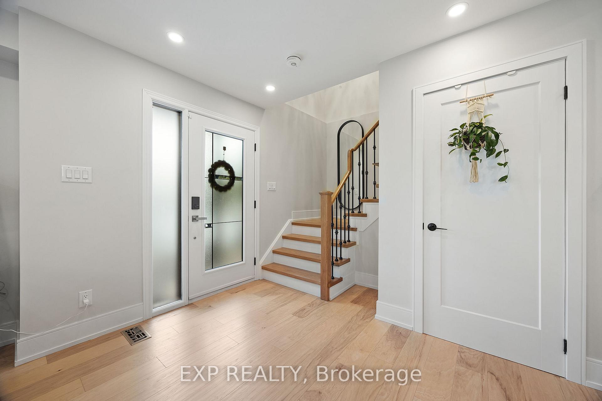 Photo 2 of 12333 Ninth Line, Whitchurch-Stouffville, Stouffville — HOMEH
