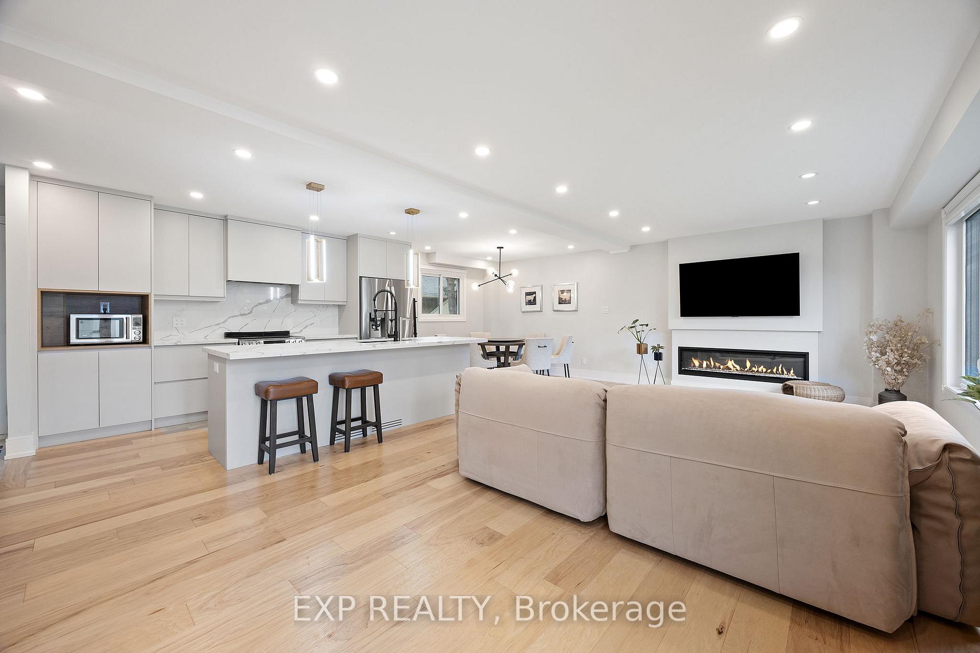 Photo 3 of 12333 Ninth Line, Whitchurch-Stouffville, Stouffville — HOMEH
