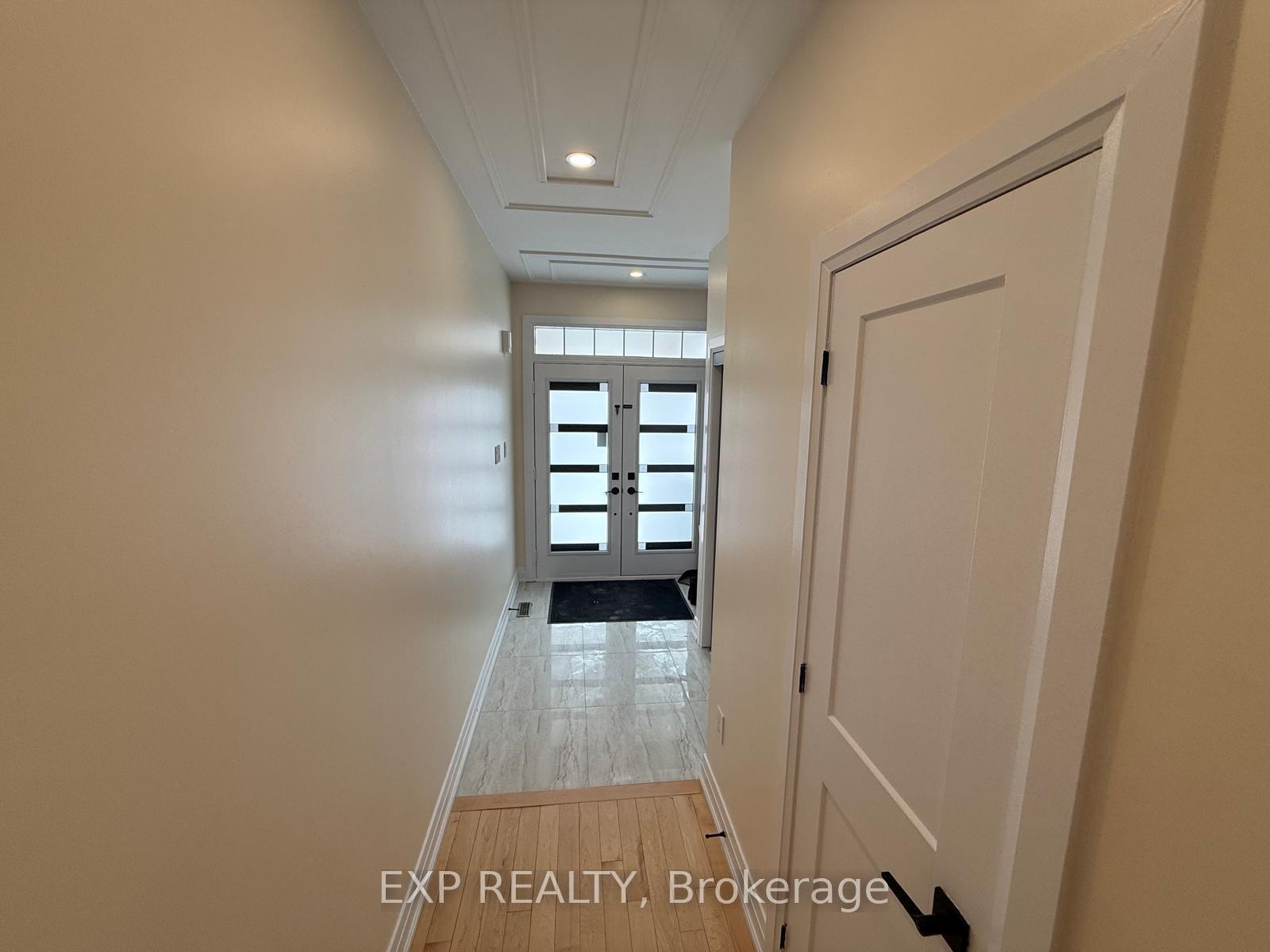 Photo 5 of 14 Portrush Trail, Brampton, Credit Valley — HOMEH