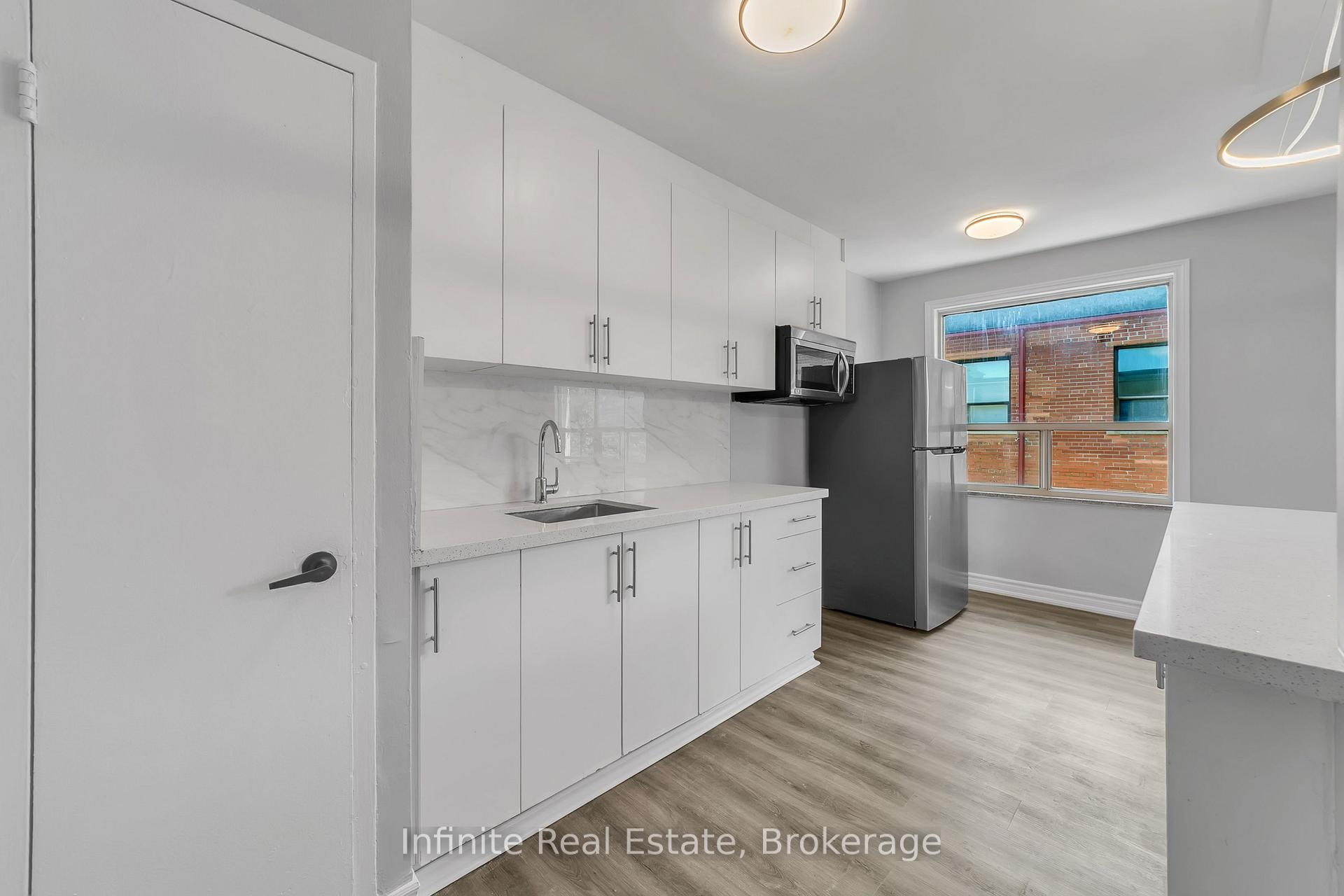 Photo 3 of Unit 310, 896 Eglinton Avenue E, Toronto, Leaside — HOMEH